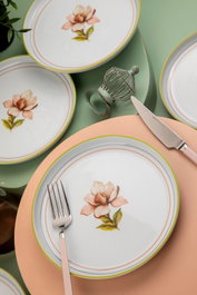 Hermia NNMOD19DUS880711 Juego para Servir Tartas de Porcelana, 6 Piezas, Blanco, Rosa y Verde